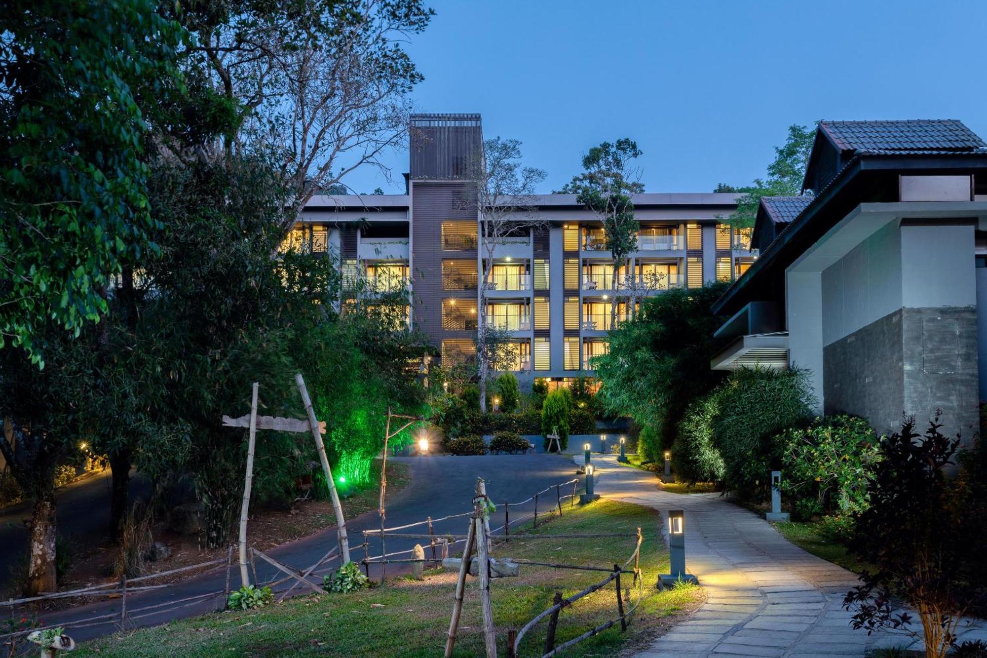 The Mountain Courtyard Resort