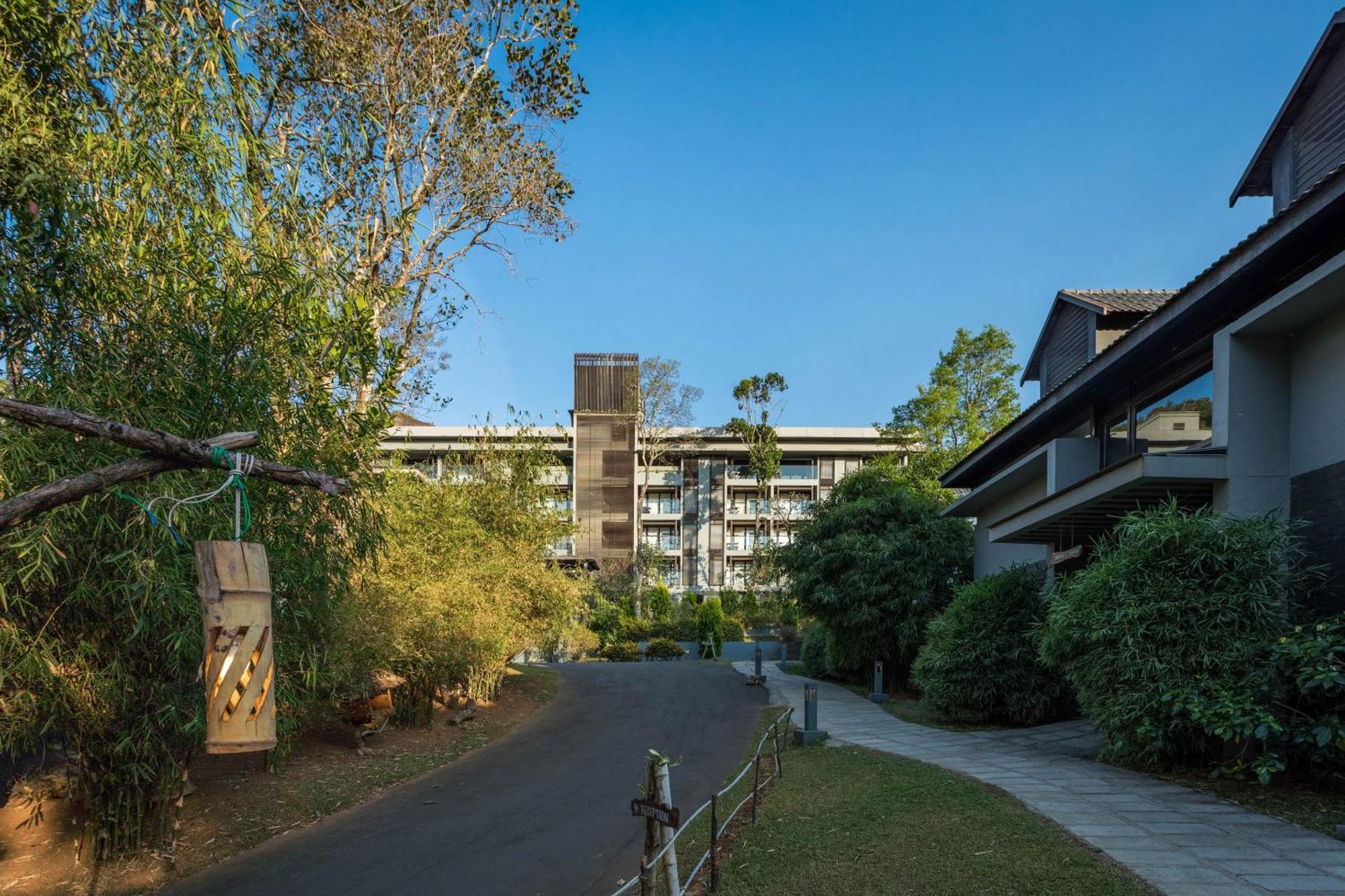 The Mountain Courtyard Resort 5*