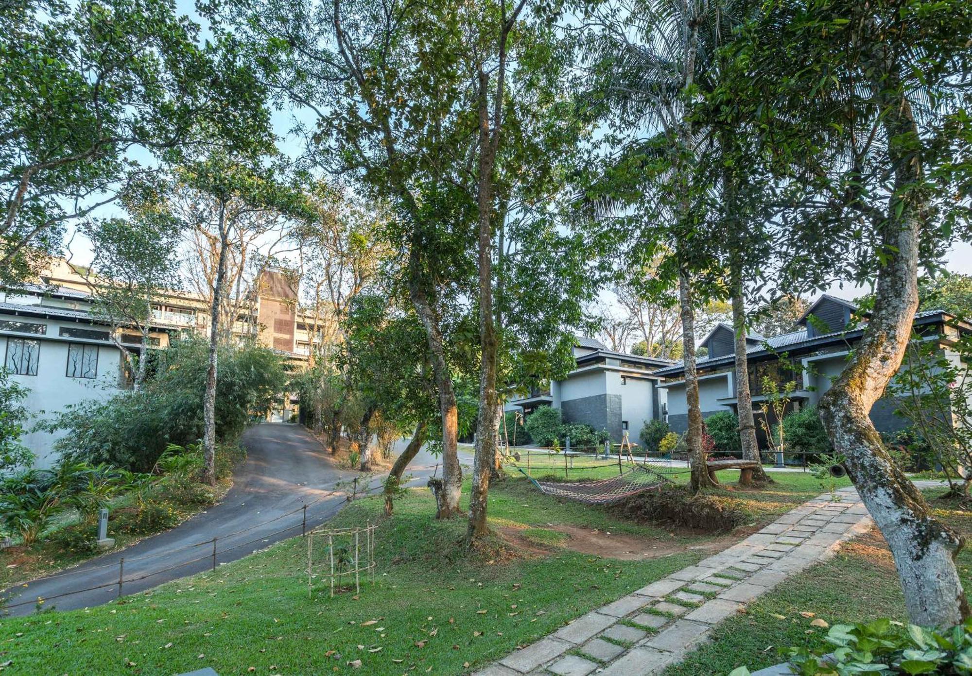Resort The Mountain Courtyard Thekkady